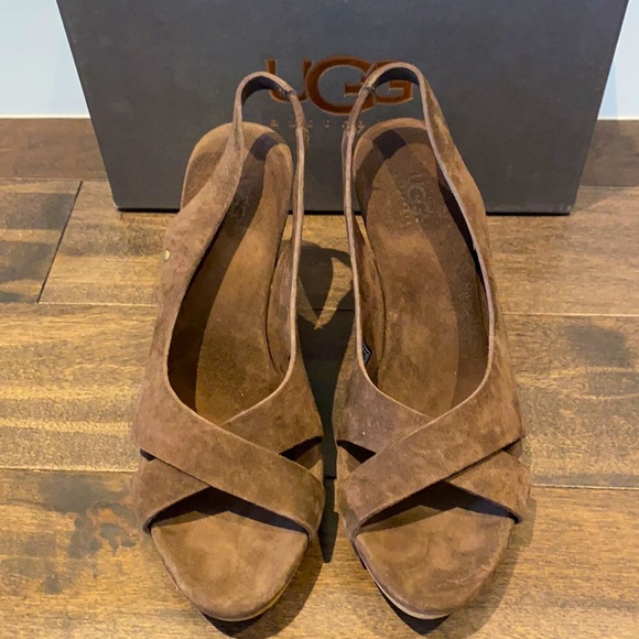 UGG Australia Hazel 1771 Espresso Wedge Suede Open Toe Sandal 4-Inch Heel - Picture 3 of 4